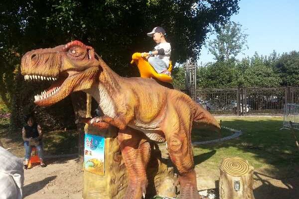 Ride-on Dinosaur Model 07 by Alive Dinosaur for ride-on dinosaurs projects detail view